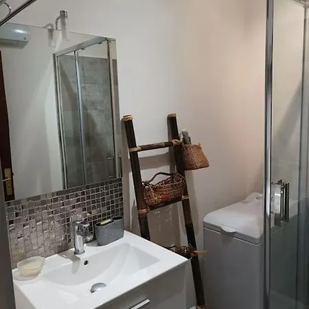 Apartment A 6mn De Sanary-5mn Plage-wifi-balcon-parking